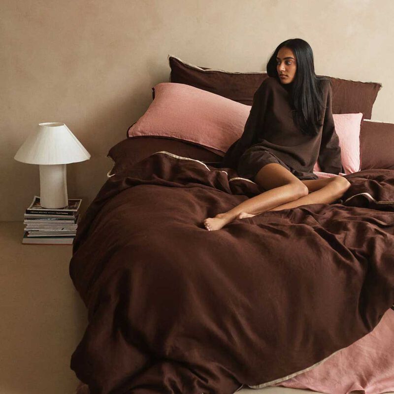 HOMMEY. Linen Quilt Cover - Brown Sugar image number 2